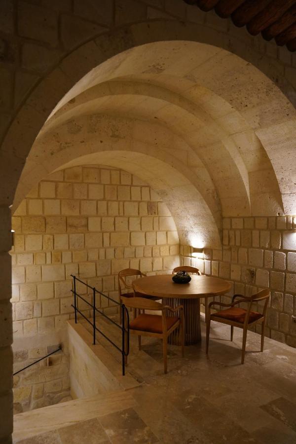Evanthia Cave Suites Ürgüp Bagian luar foto