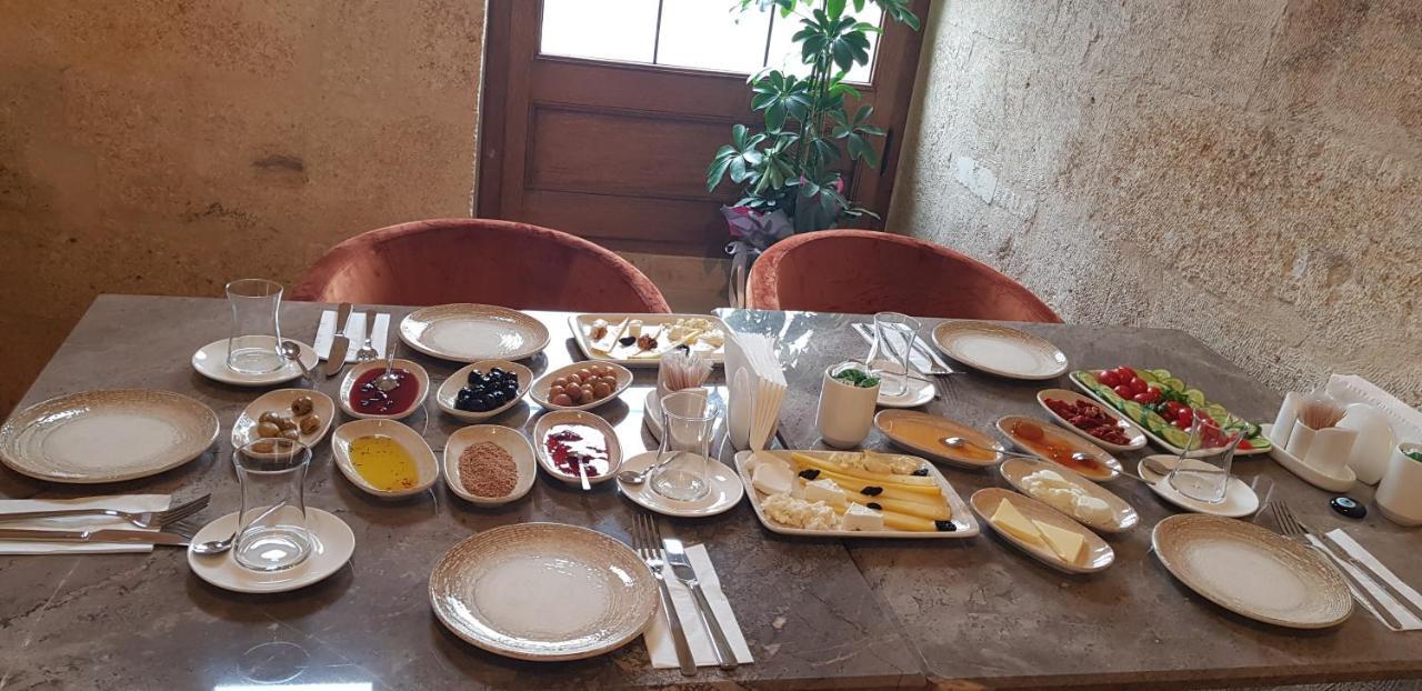 Evanthia Cave Suites Ürgüp Bagian luar foto