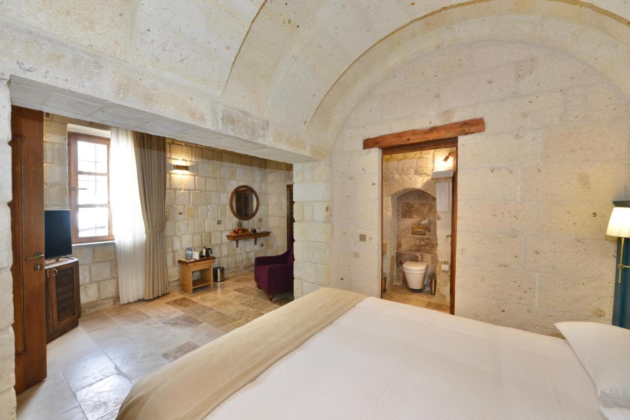 Evanthia Cave Suites Ürgüp Bagian luar foto