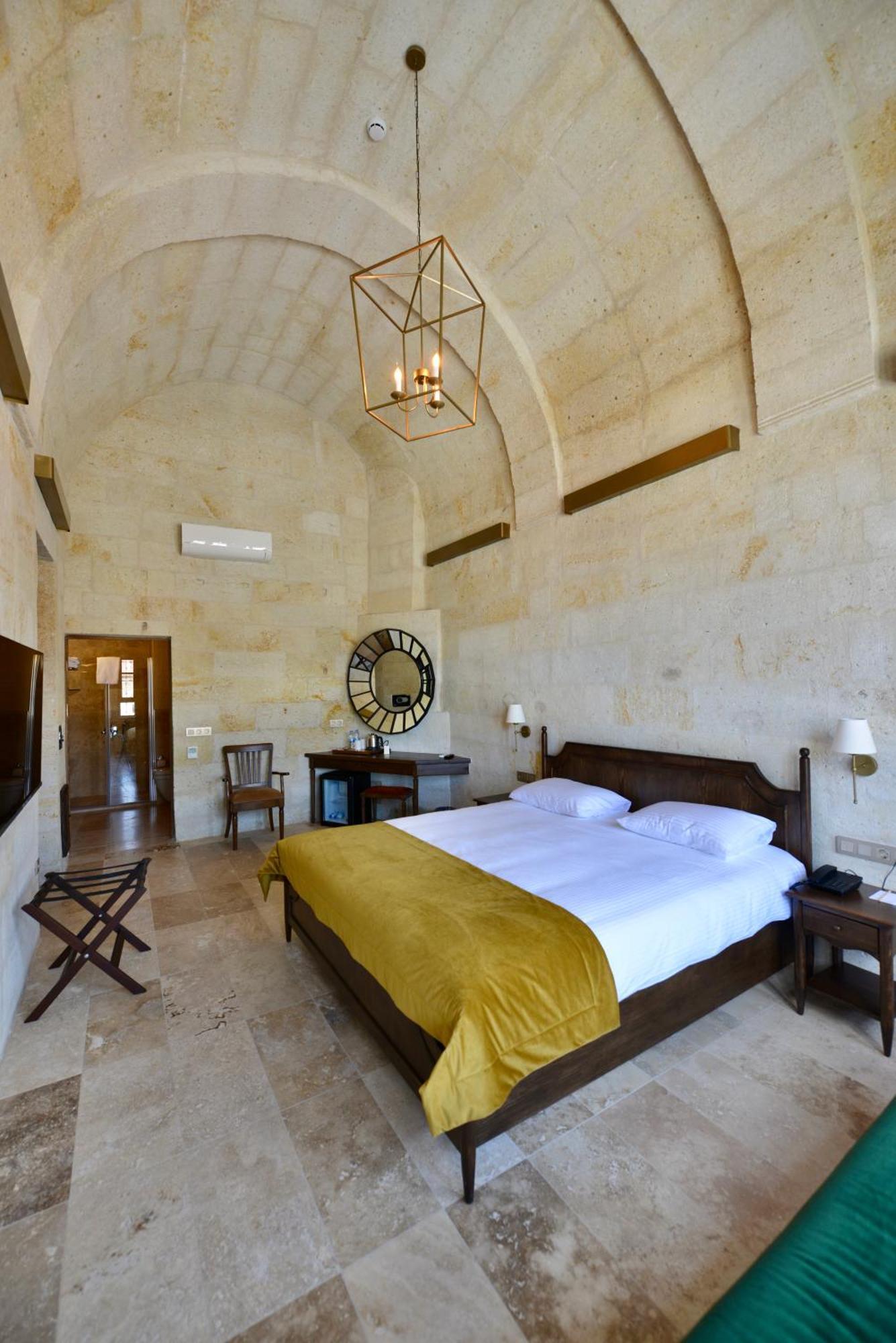 Evanthia Cave Suites Ürgüp Ruang foto