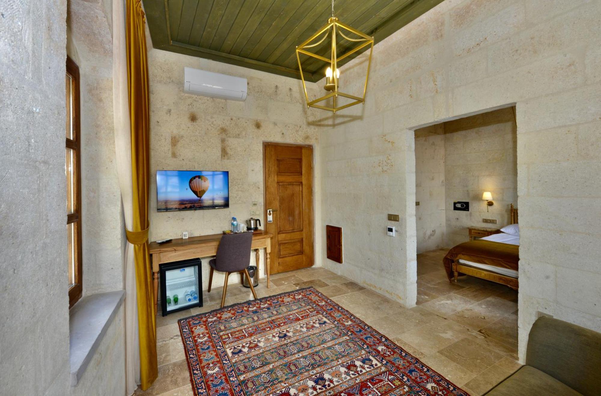 Evanthia Cave Suites Ürgüp Ruang foto