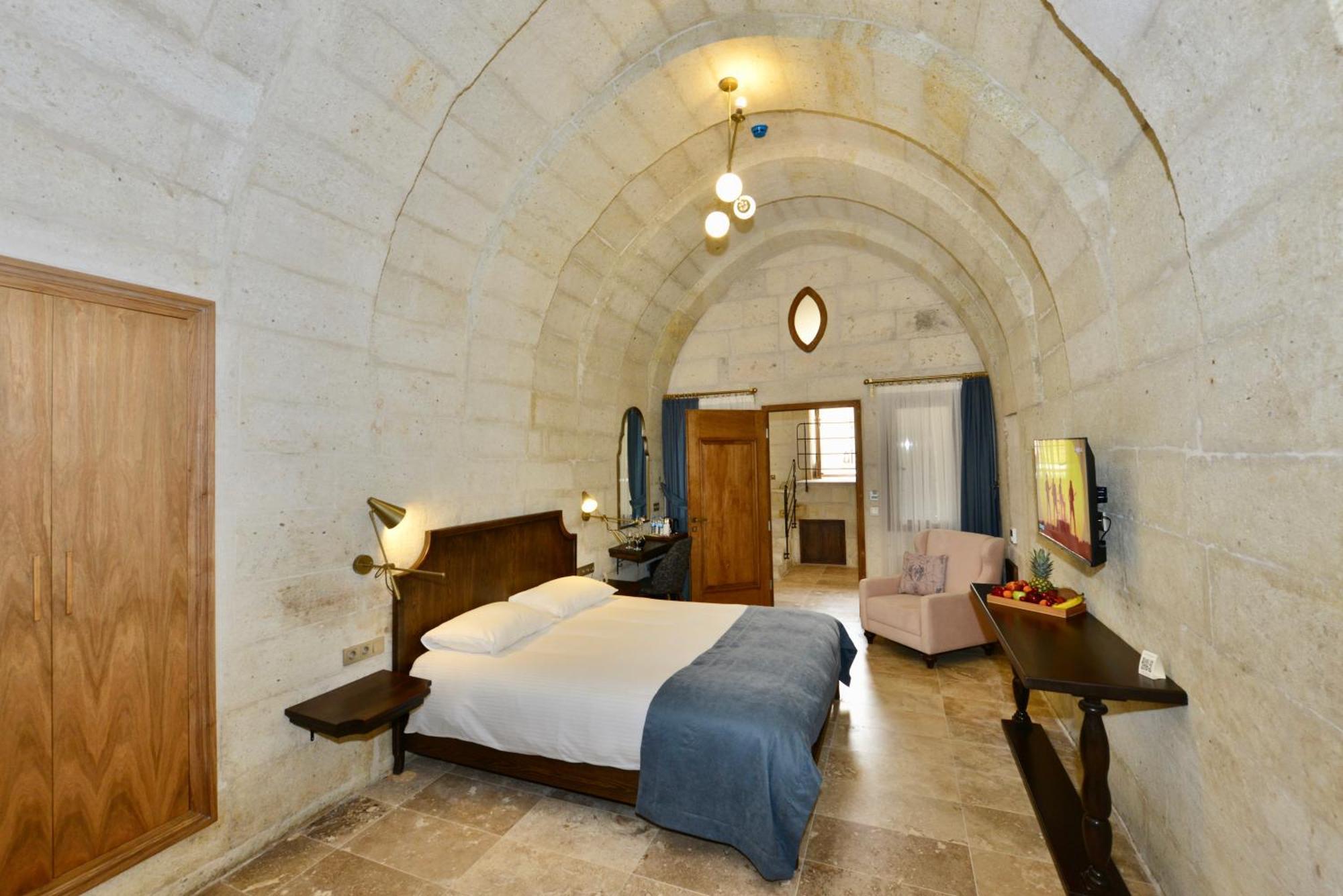 Evanthia Cave Suites Ürgüp Ruang foto