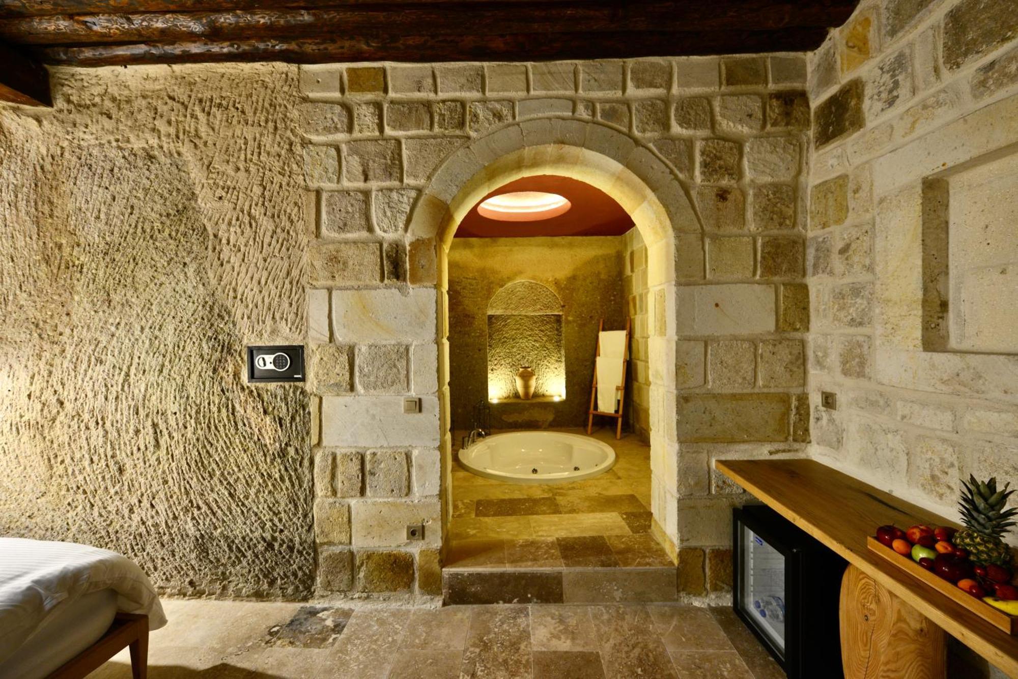 Evanthia Cave Suites Ürgüp Ruang foto