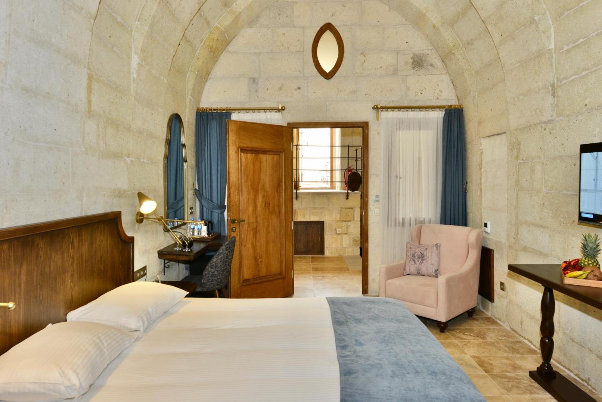 Evanthia Cave Suites Ürgüp Ruang foto
