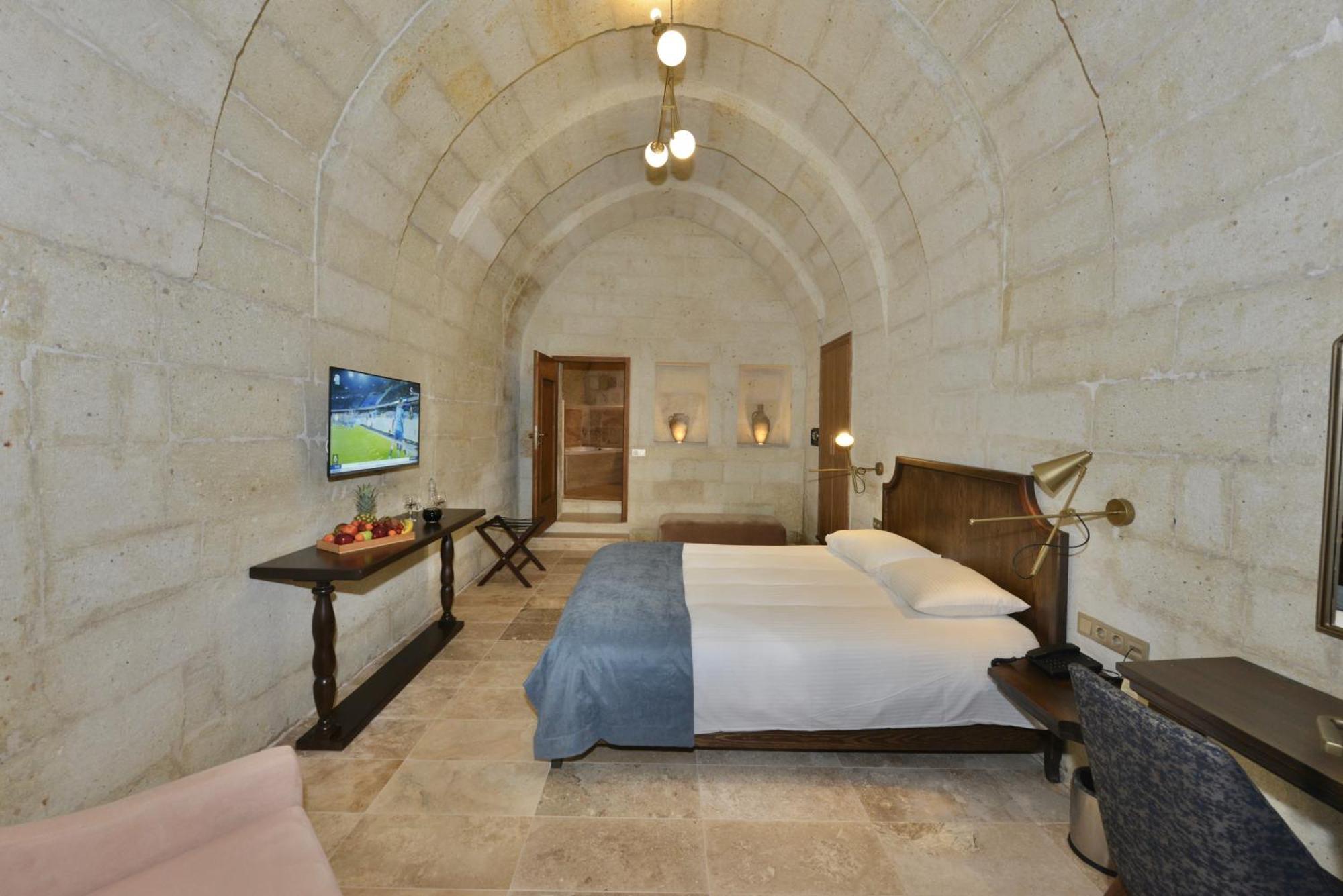 Evanthia Cave Suites Ürgüp Ruang foto