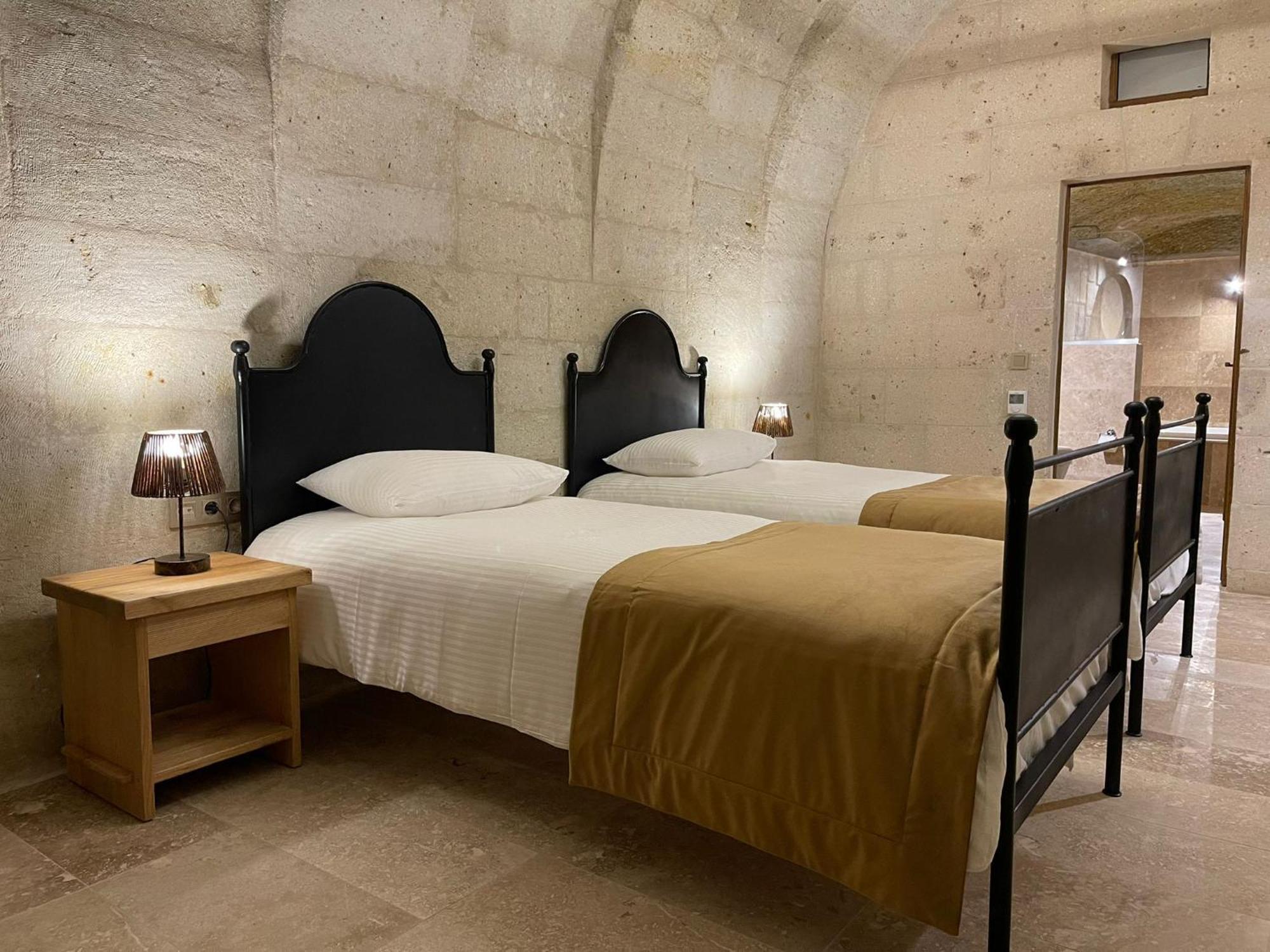 Evanthia Cave Suites Ürgüp Ruang foto